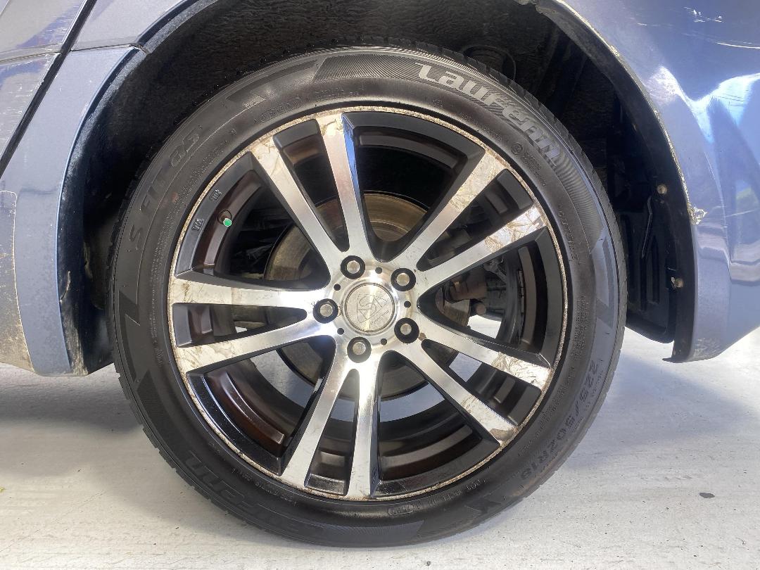 Photo '11' of Mitsubishi Grandis