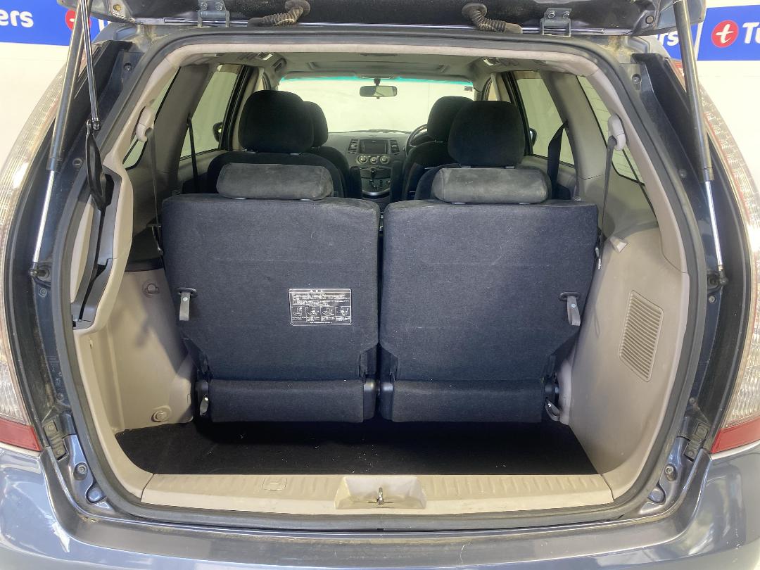 Photo '14' of Mitsubishi Grandis