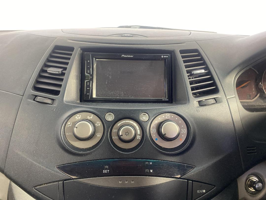 Photo '18' of Mitsubishi Grandis