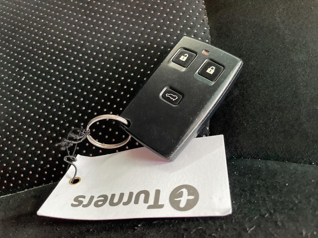 Photo '15' of Mitsubishi Grandis Photo '15' of Mitsubishi Grandis