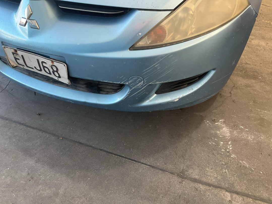 Photo '5' of Mitsubishi Grandis