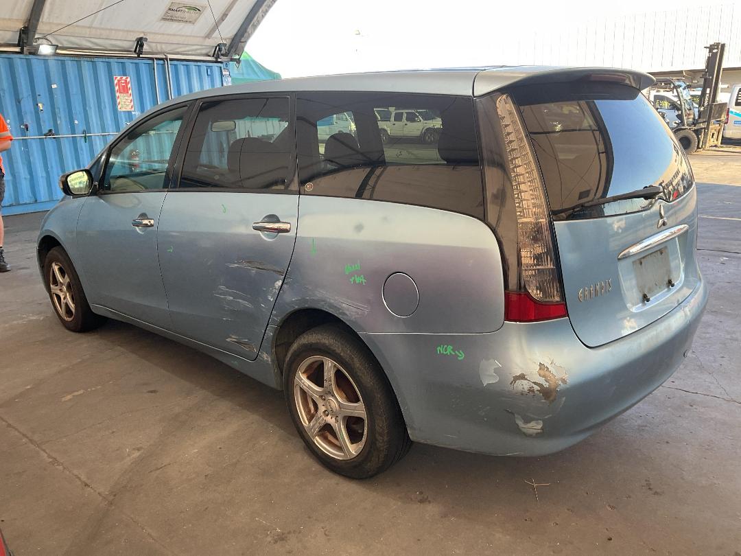 Photo '12' of Mitsubishi Grandis