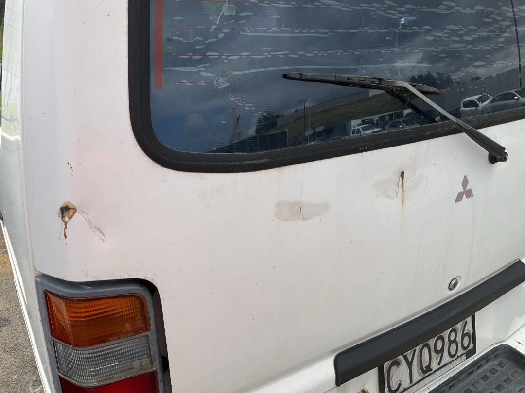 Photo '19' of Mitsubishi L300 LWB Photo '19' of Mitsubishi L300 LWB