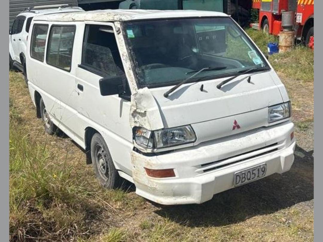 Photo '3' of Mitsubishi L300 SWB Photo '3' of Mitsubishi L300 SWB