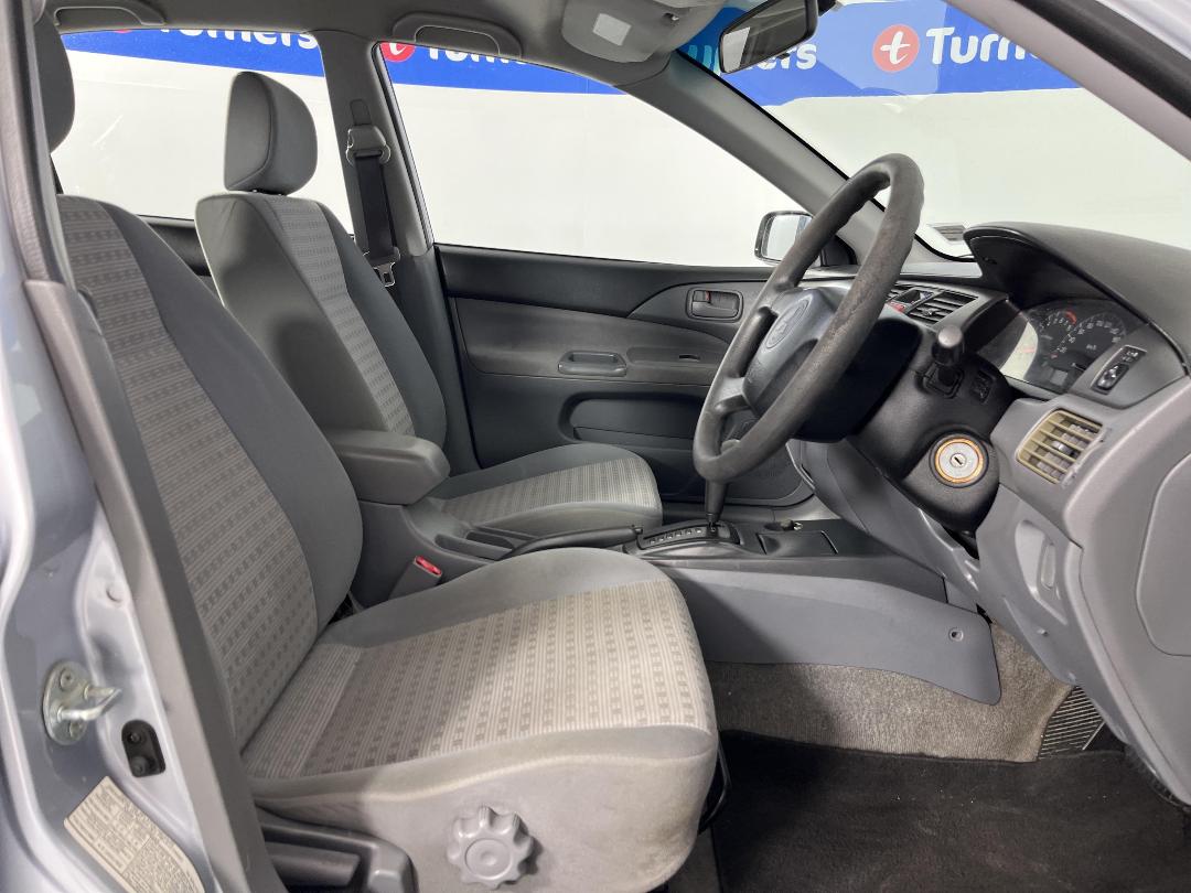 Photo '16' of Mitsubishi Lancer