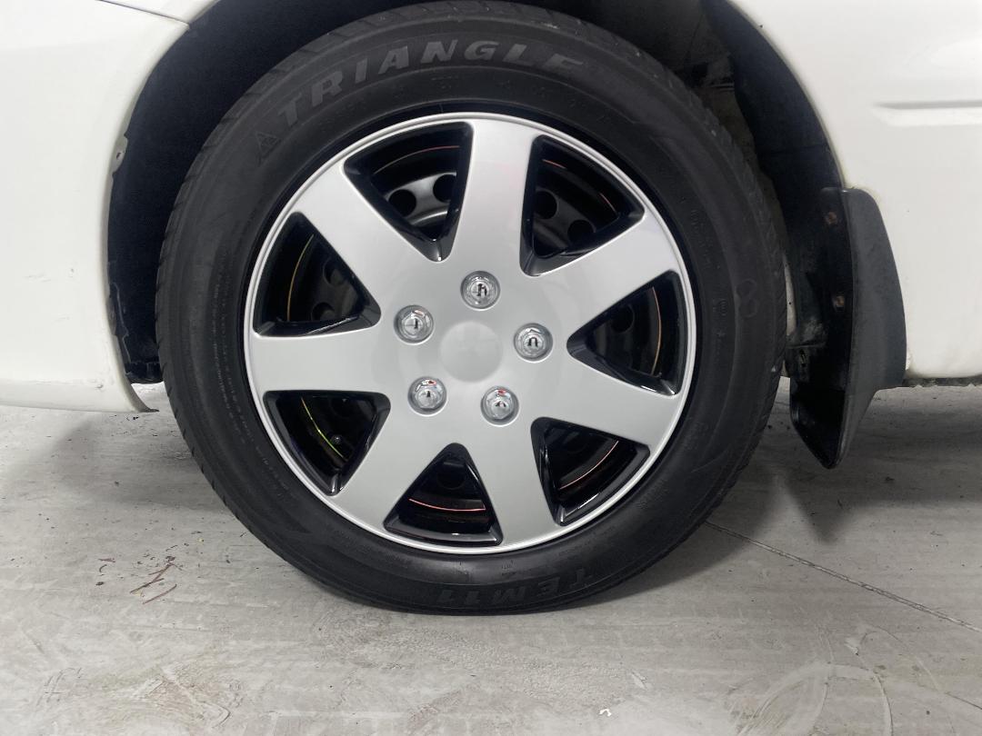 Photo '10' of Mitsubishi Lancer