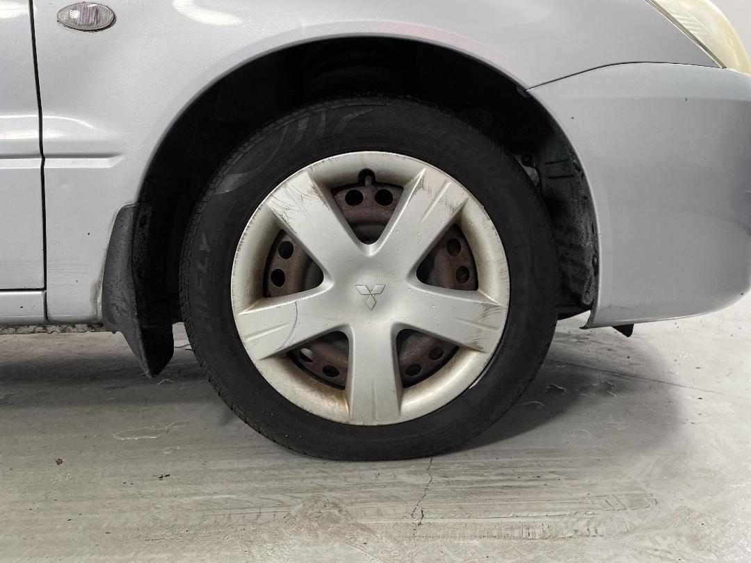 Photo '9' of Mitsubishi Lancer