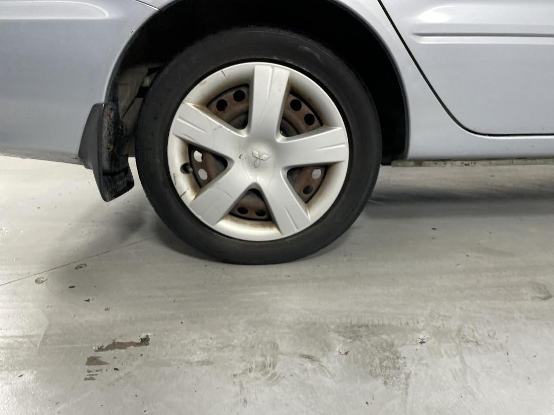 Photo '12' of Mitsubishi Lancer