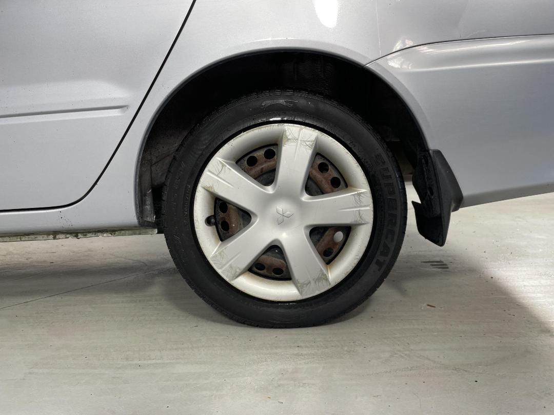 Photo '11' of Mitsubishi Lancer