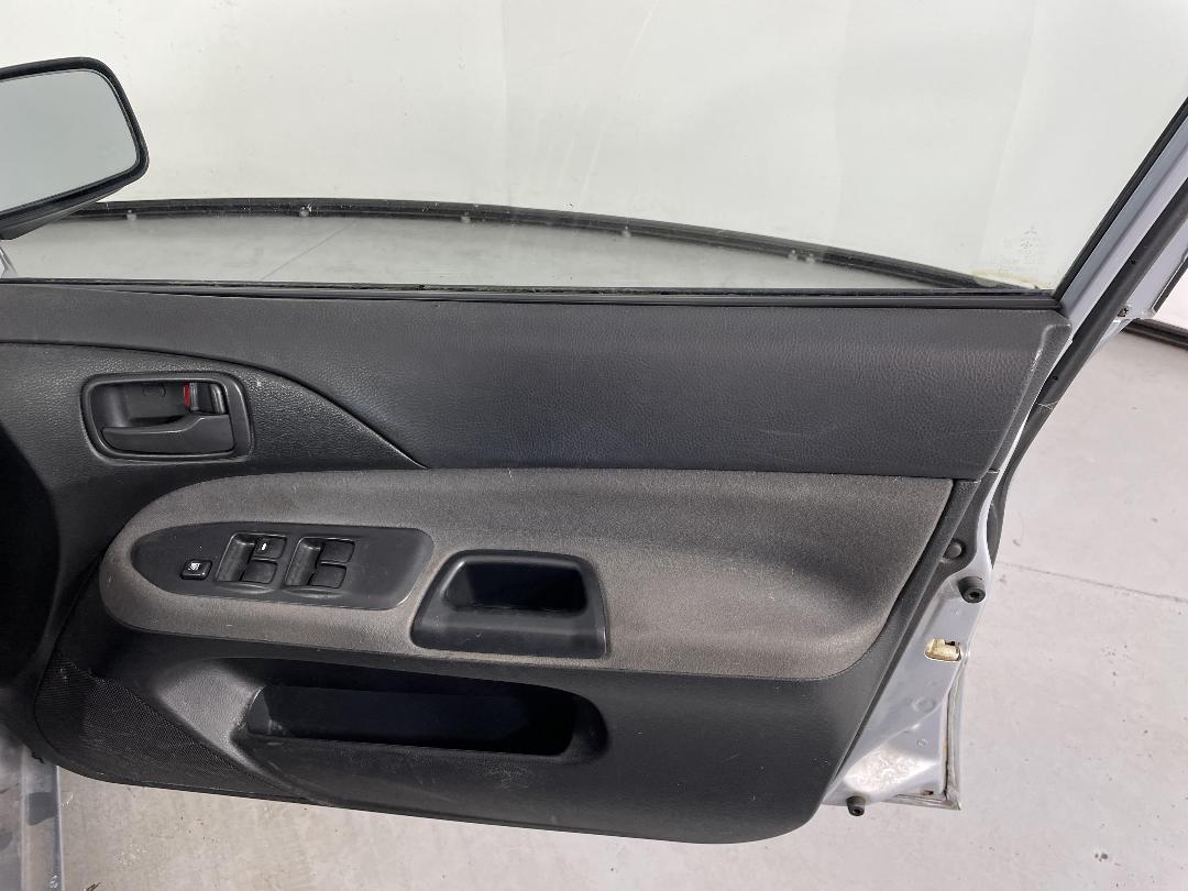 Photo '15' of Mitsubishi Lancer