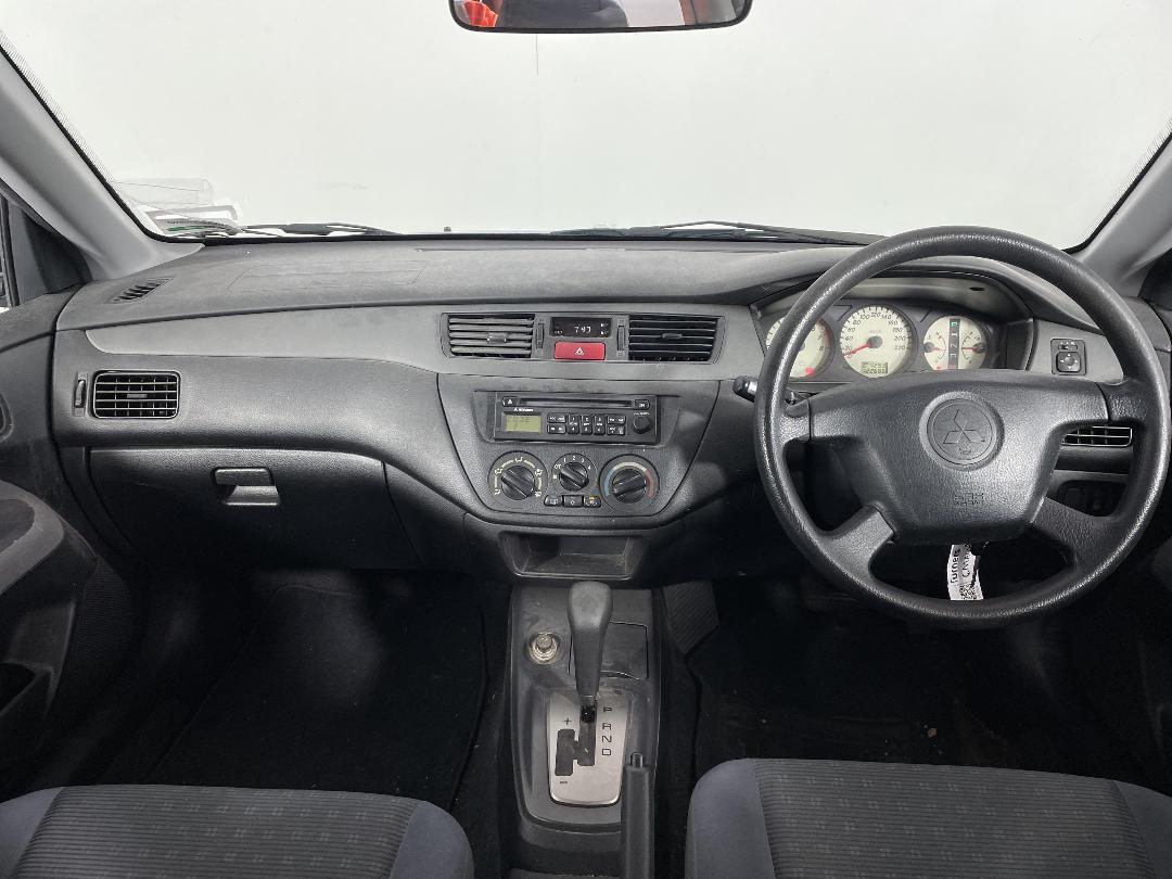 Photo '17' of Mitsubishi Lancer