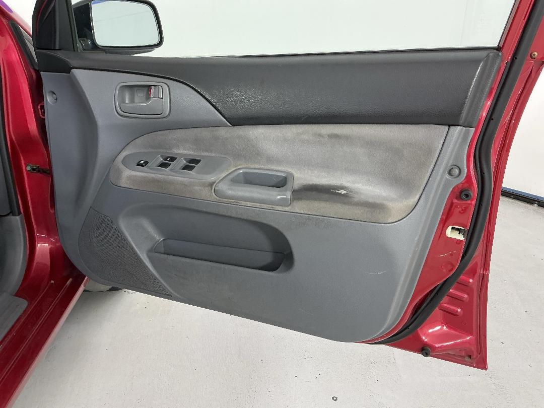 Photo '15' of Mitsubishi Lancer