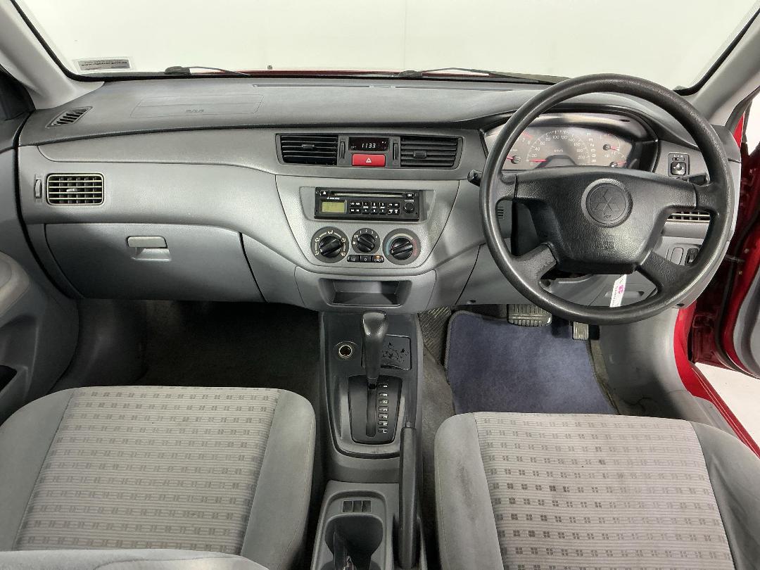 Photo '17' of Mitsubishi Lancer