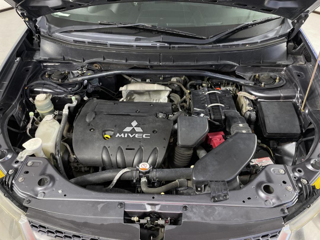 Photo '13' of Mitsubishi Outlander Photo '13' of Mitsubishi Outlander