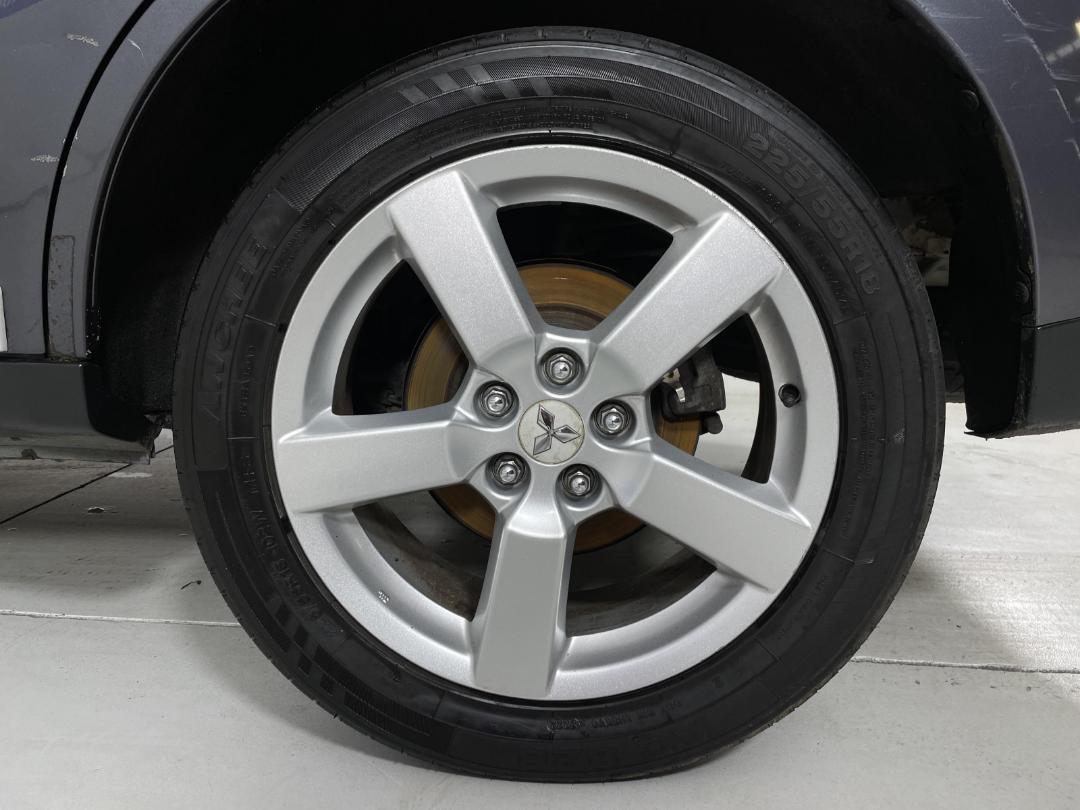 Photo '11' of Mitsubishi Outlander Photo '11' of Mitsubishi Outlander