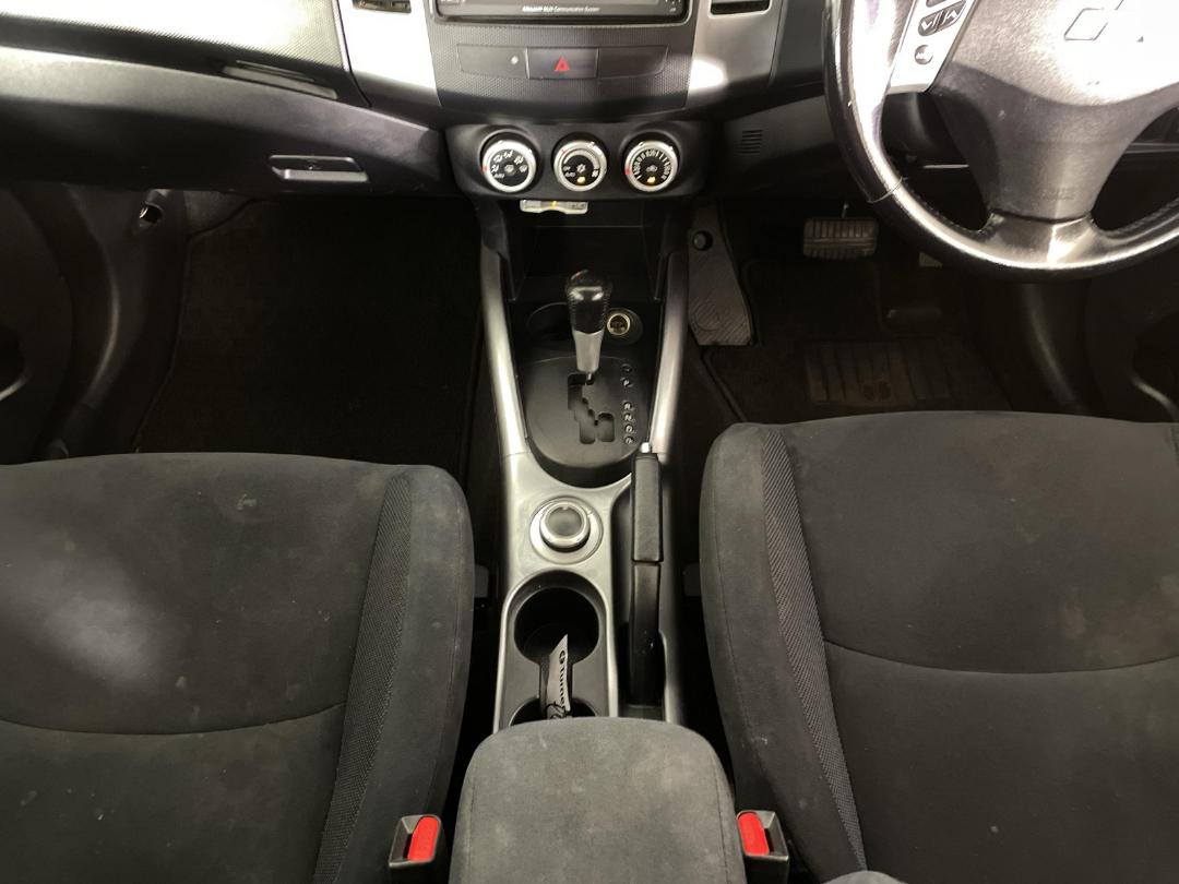 Photo '23' of Mitsubishi Outlander Photo '23' of Mitsubishi Outlander