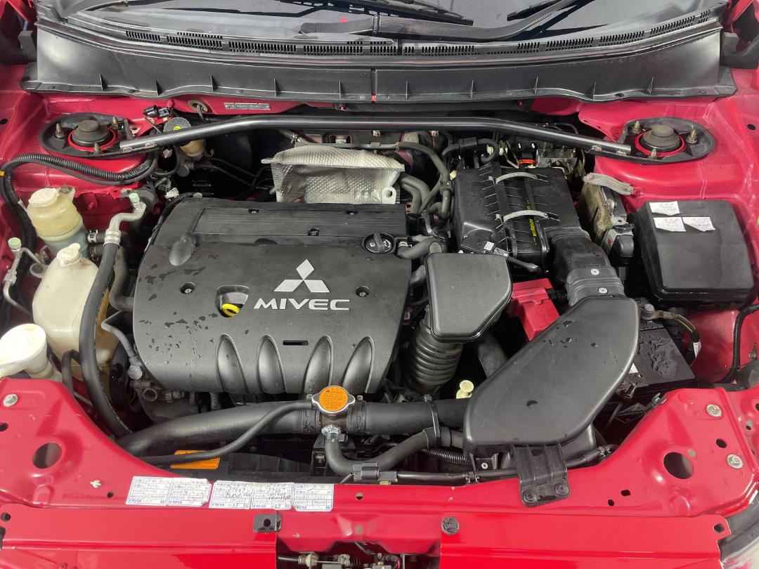 Photo '11' of Mitsubishi Outlander