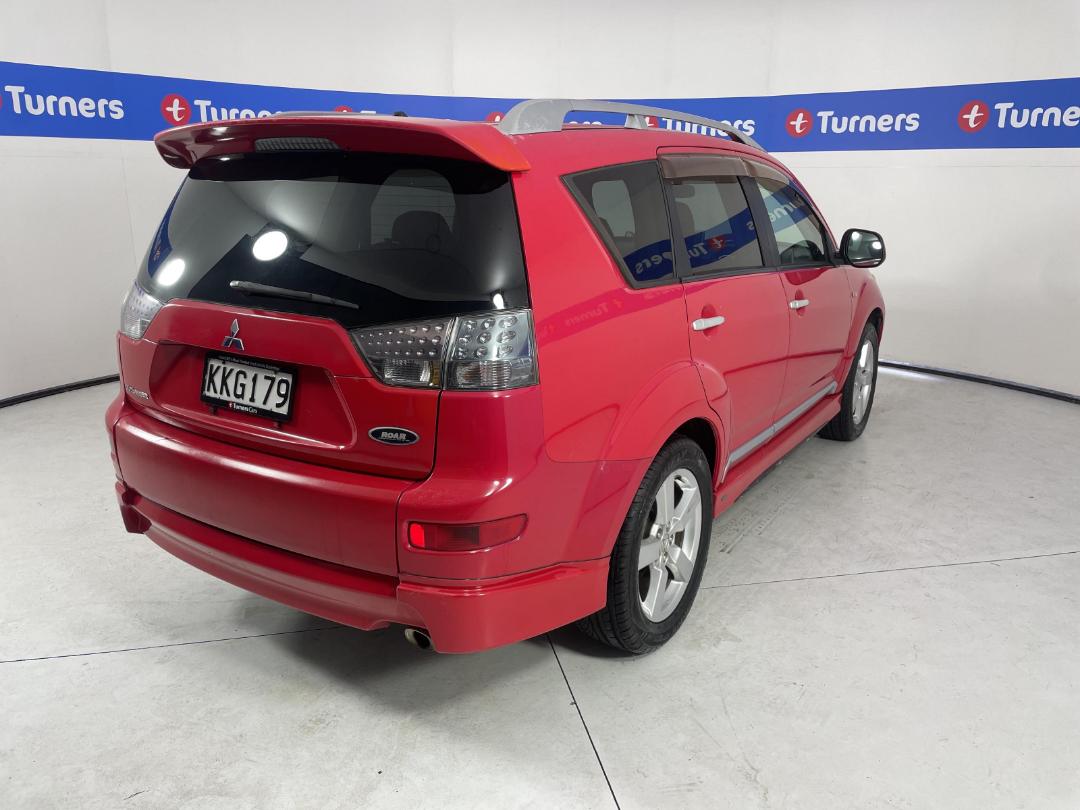 Photo '6' of Mitsubishi Outlander