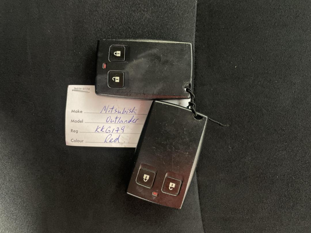 Photo '20' of Mitsubishi Outlander