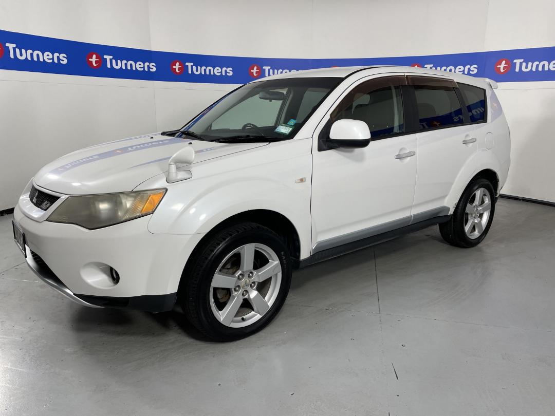 Photo '4' of Mitsubishi Outlander Photo '4' of Mitsubishi Outlander