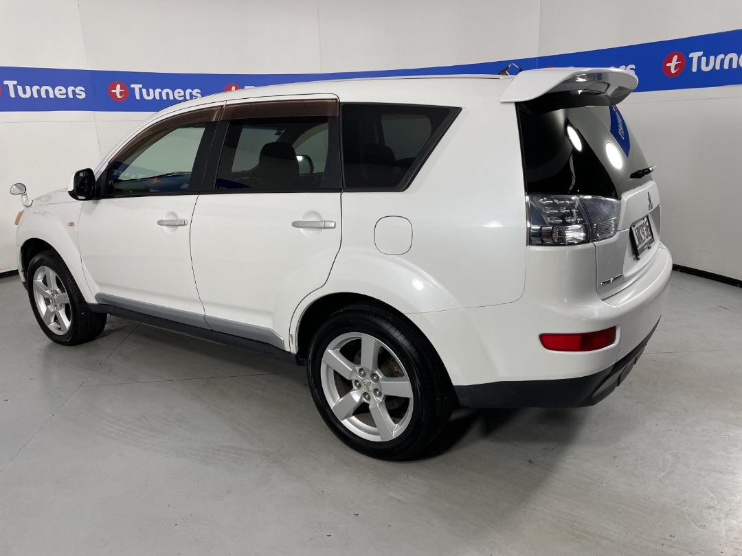 Photo '5' of Mitsubishi Outlander Photo '5' of Mitsubishi Outlander