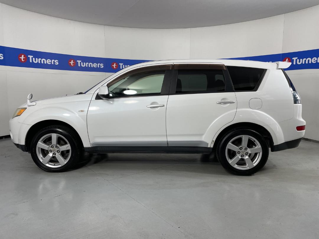 Photo '24' of Mitsubishi Outlander Photo '24' of Mitsubishi Outlander