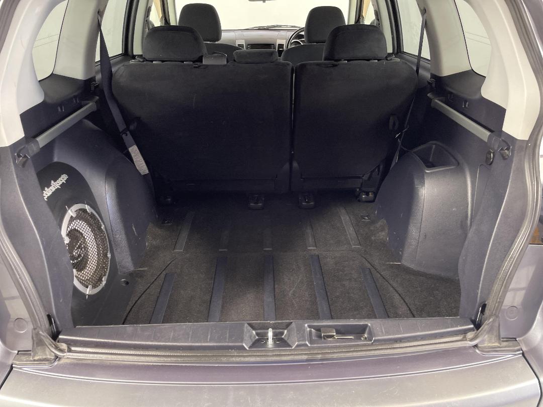 Photo '14' of Mitsubishi Outlander