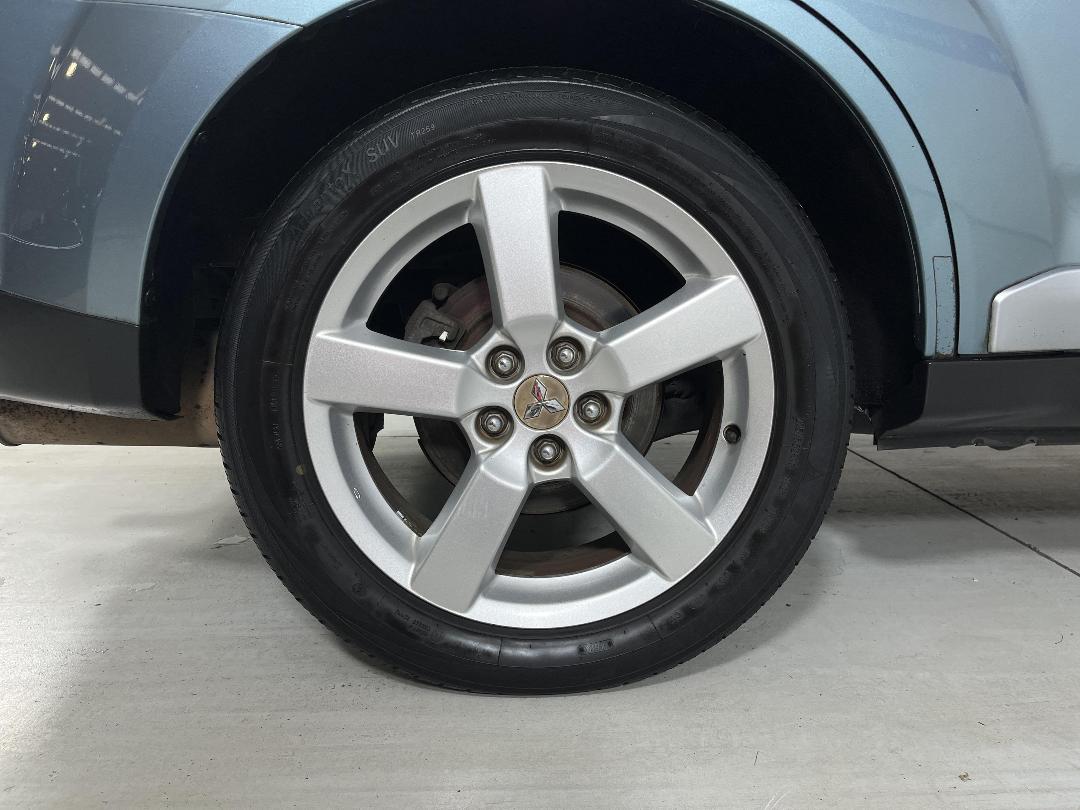 Photo '12' of Mitsubishi Outlander Photo '12' of Mitsubishi Outlander