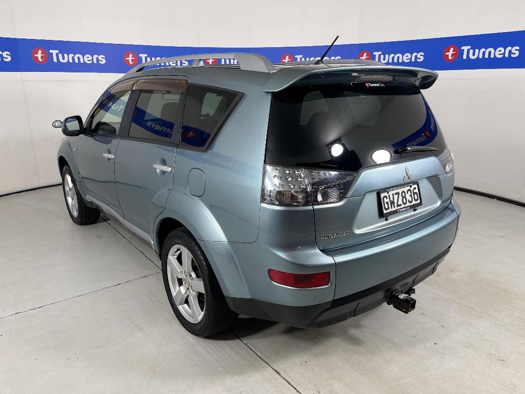 Photo '5' of Mitsubishi Outlander Photo '5' of Mitsubishi Outlander