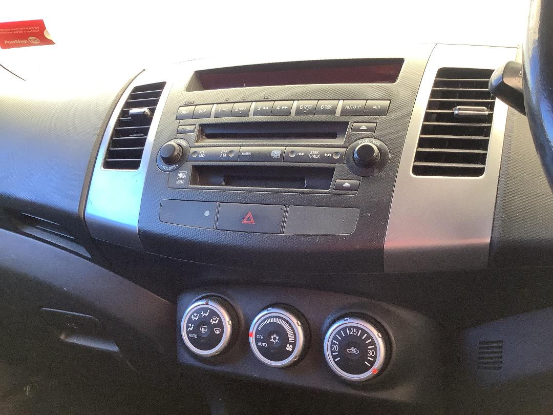 Photo '19' of Mitsubishi Outlander Photo '19' of Mitsubishi Outlander