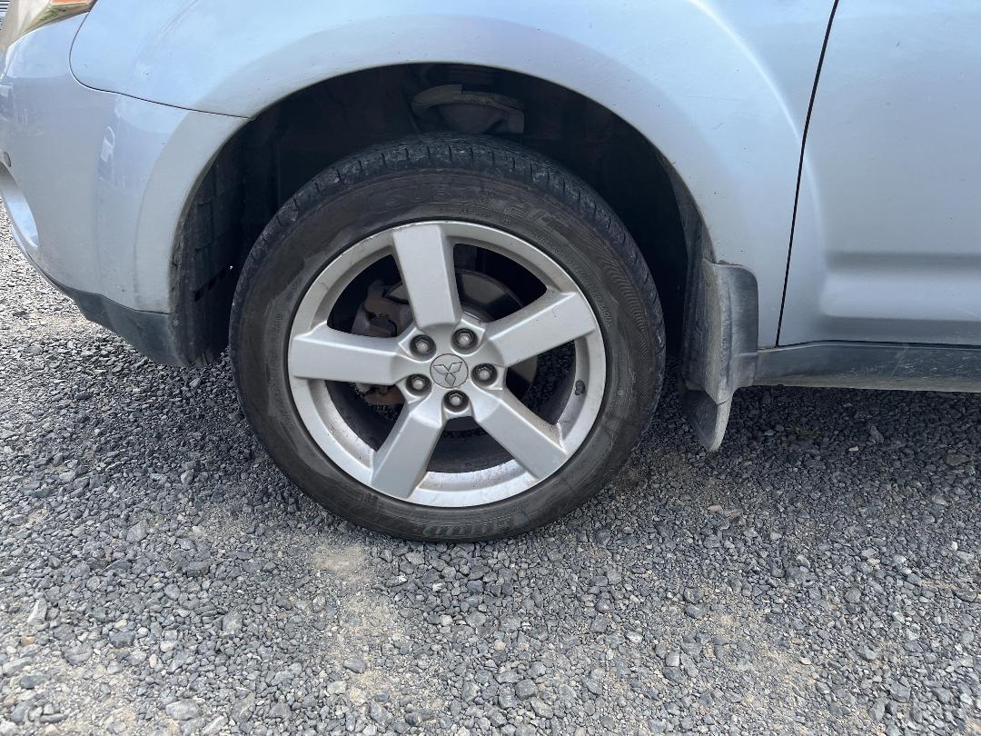 Photo '8' of Mitsubishi Outlander Photo '8' of Mitsubishi Outlander