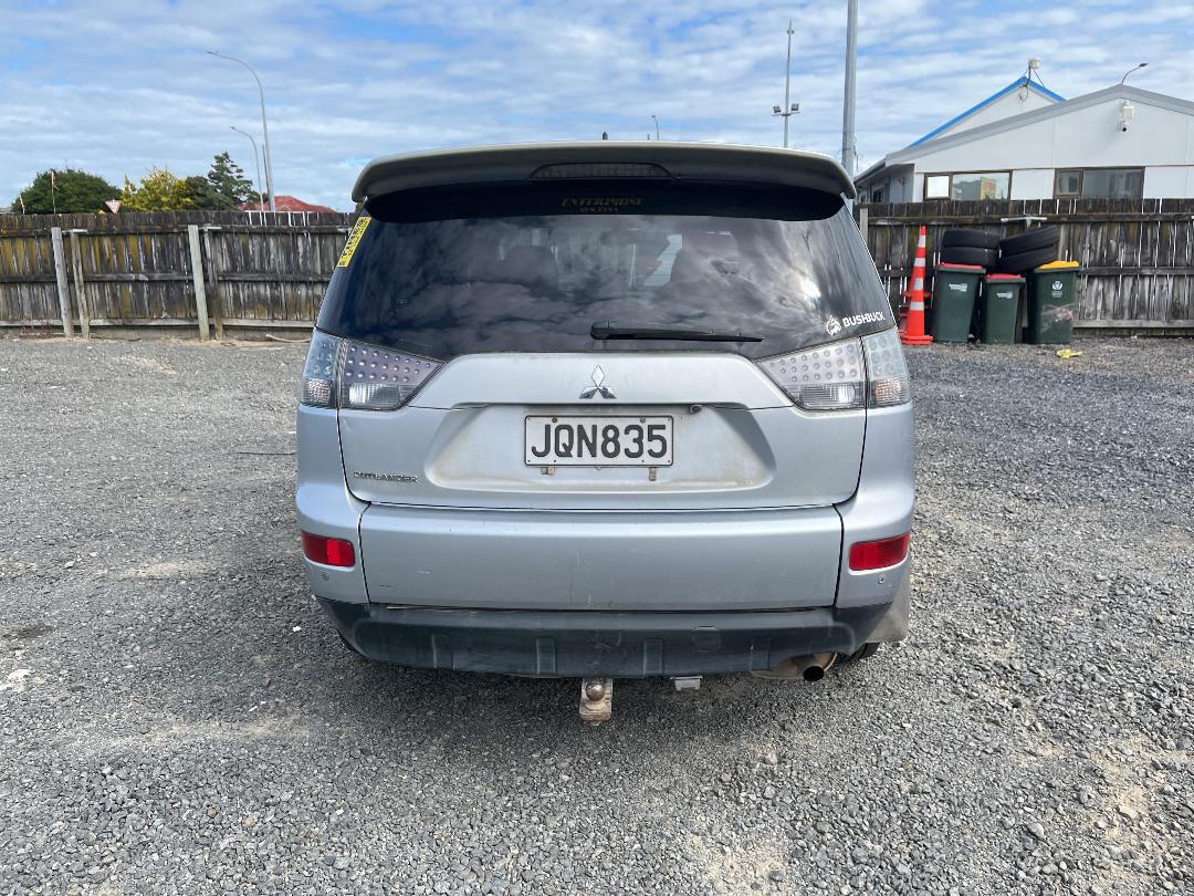 Photo '5' of Mitsubishi Outlander Photo '5' of Mitsubishi Outlander