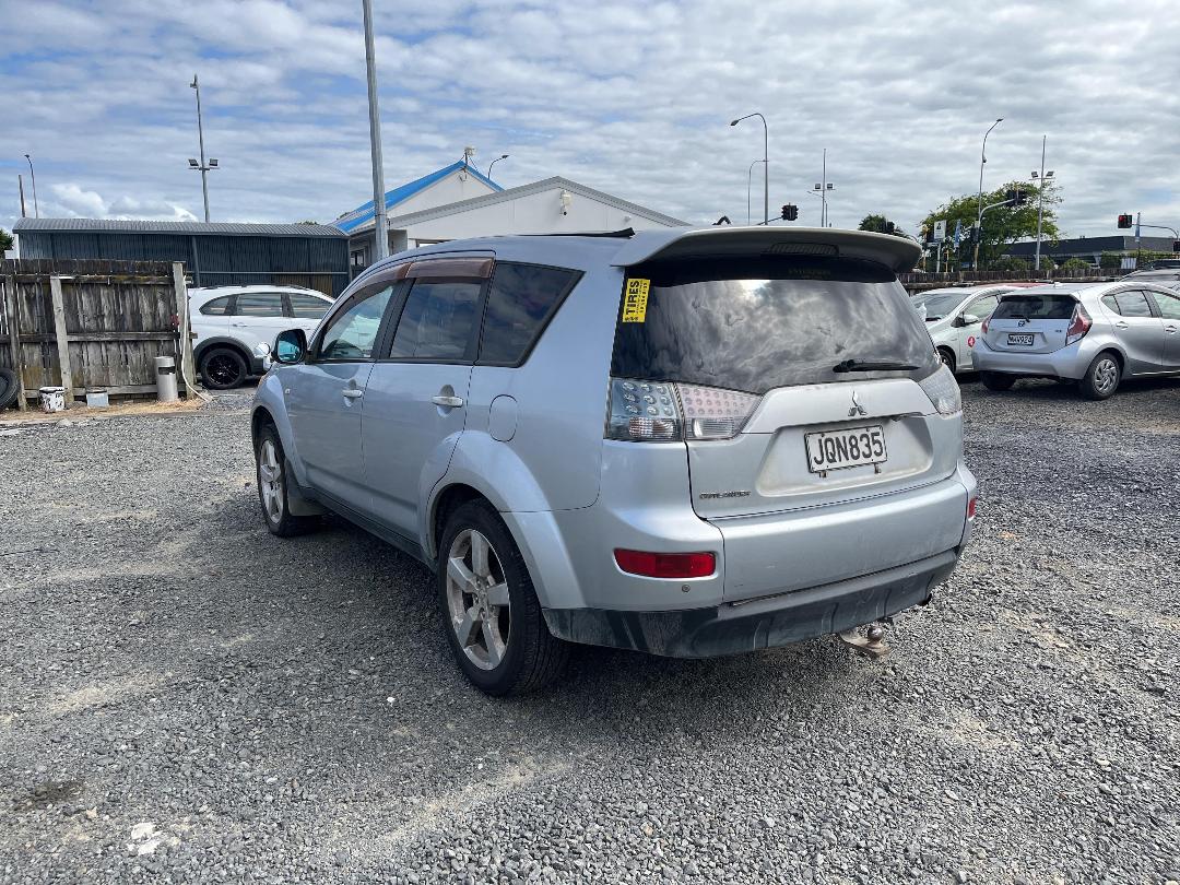 Photo '4' of Mitsubishi Outlander Photo '4' of Mitsubishi Outlander