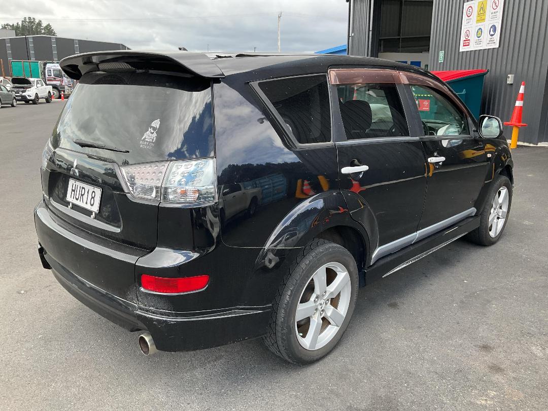 Photo '4' of Mitsubishi Outlander Photo '4' of Mitsubishi Outlander