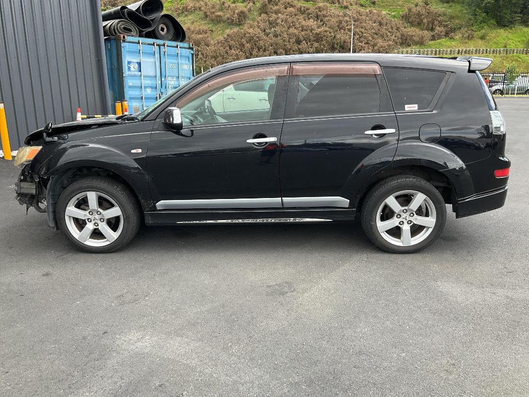 Photo '6' of Mitsubishi Outlander Photo '6' of Mitsubishi Outlander