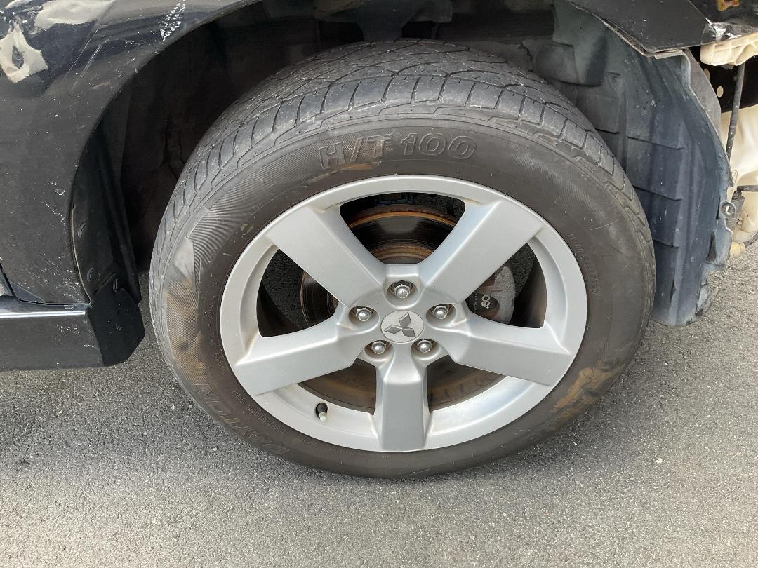 Photo '10' of Mitsubishi Outlander Photo '10' of Mitsubishi Outlander