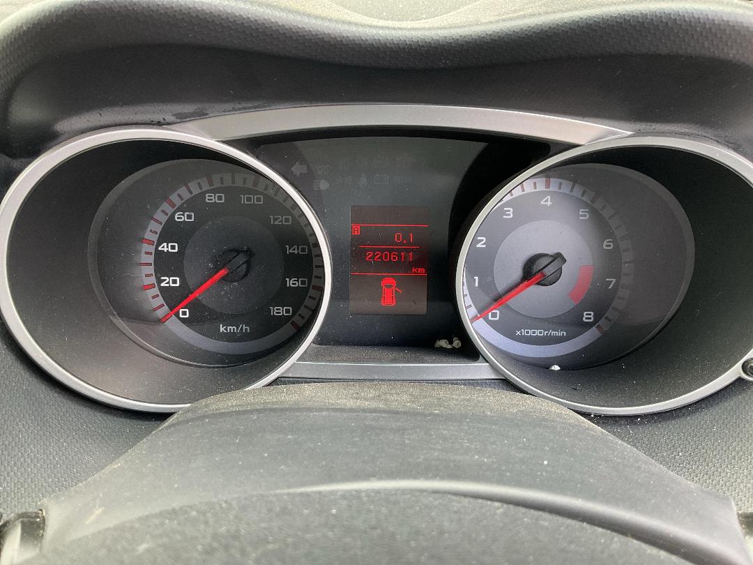 Photo '17' of Mitsubishi Outlander Photo '17' of Mitsubishi Outlander