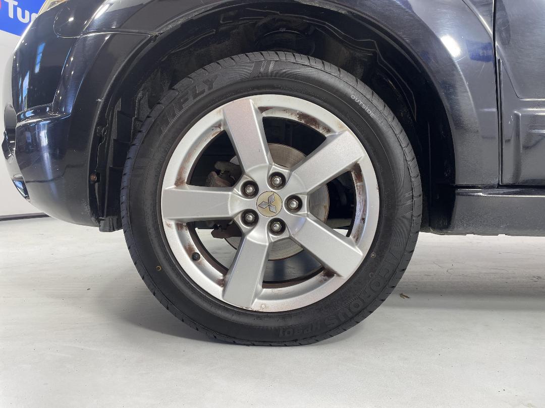 Photo '10' of Mitsubishi Outlander Photo '10' of Mitsubishi Outlander