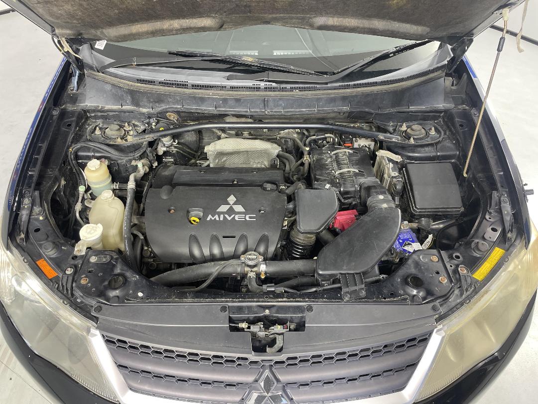 Photo '13' of Mitsubishi Outlander Photo '13' of Mitsubishi Outlander