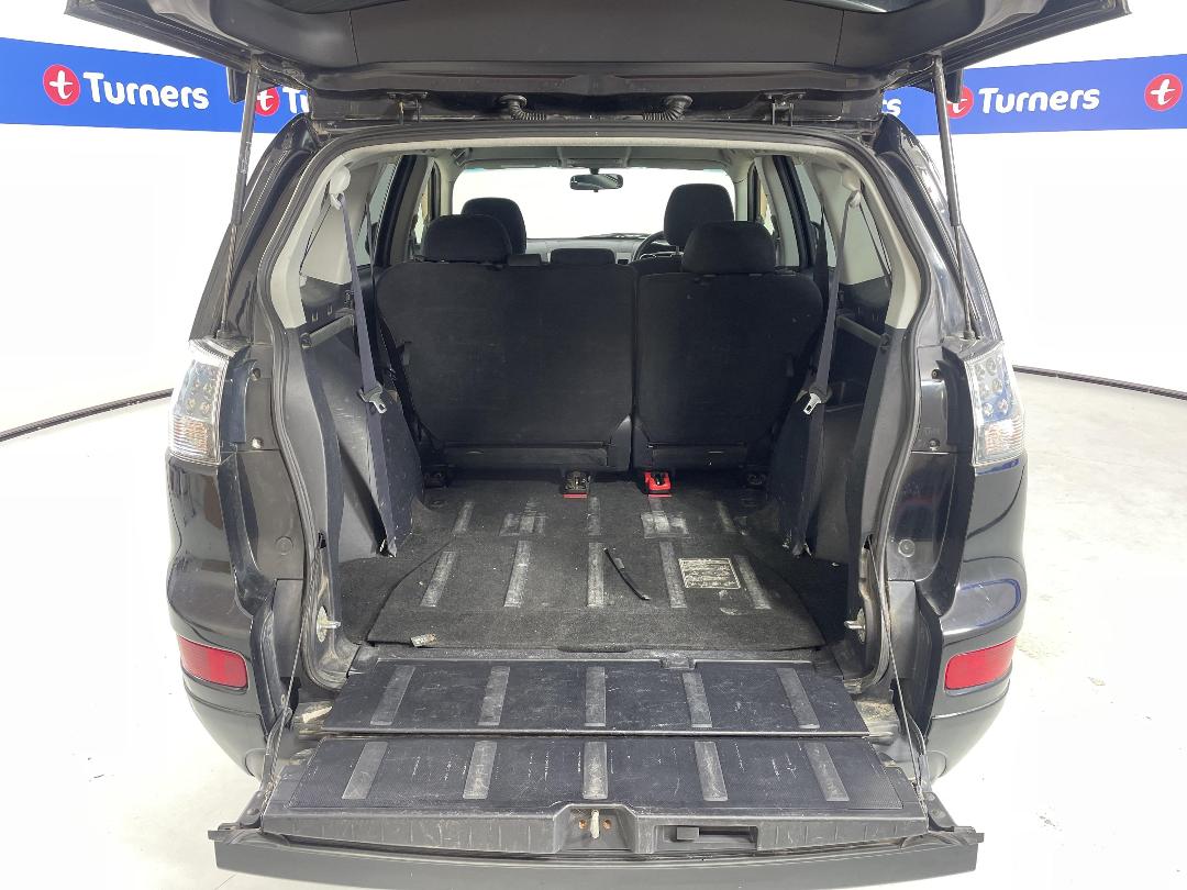 Photo '14' of Mitsubishi Outlander Photo '14' of Mitsubishi Outlander