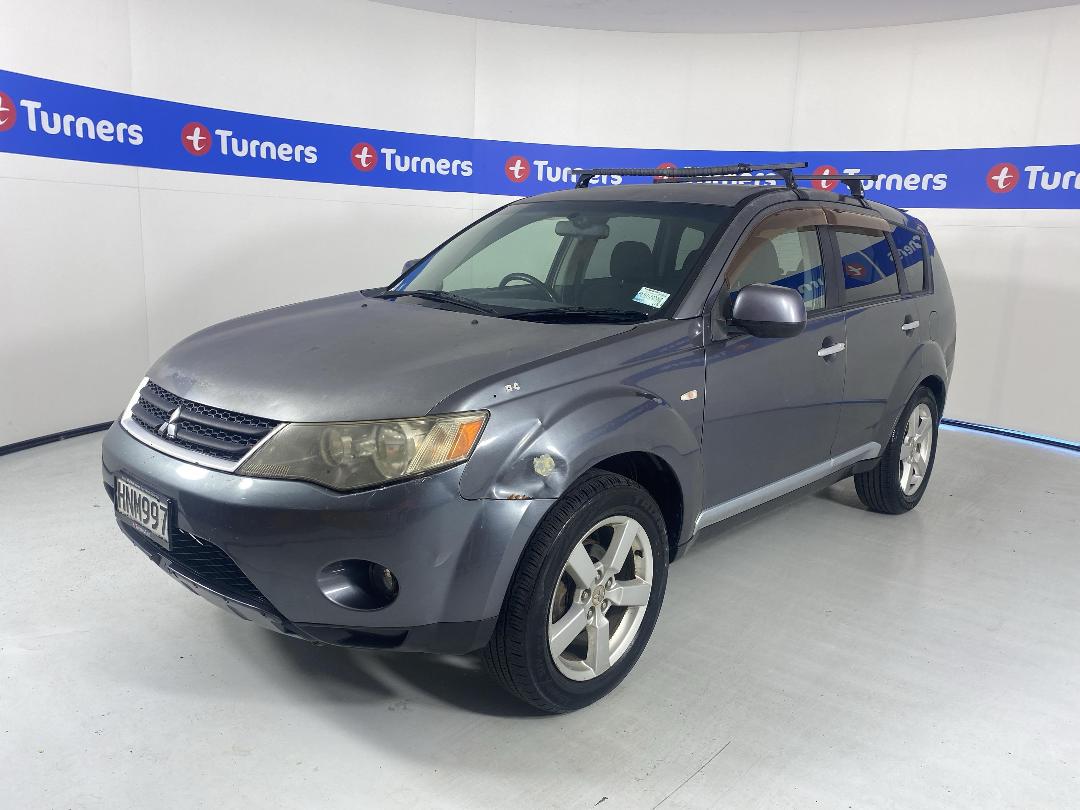 Photo '4' of Mitsubishi Outlander