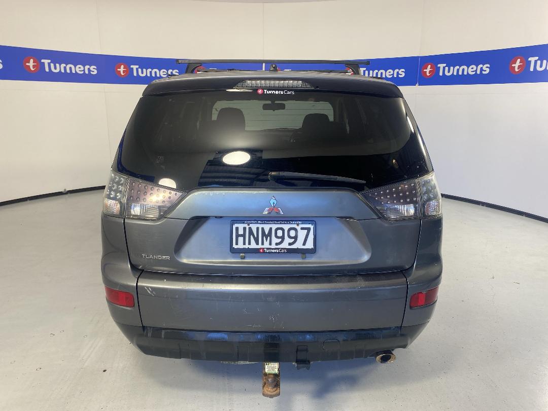 Photo '6' of Mitsubishi Outlander