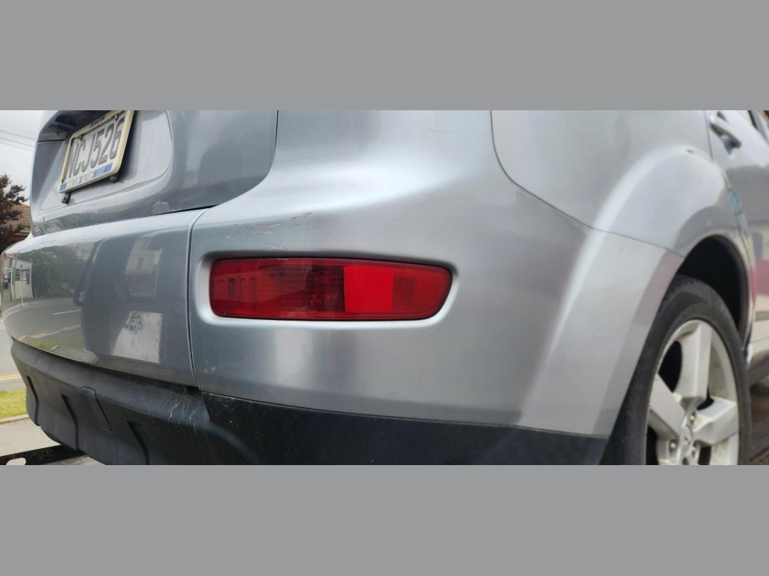 Photo '6' of Mitsubishi Outlander