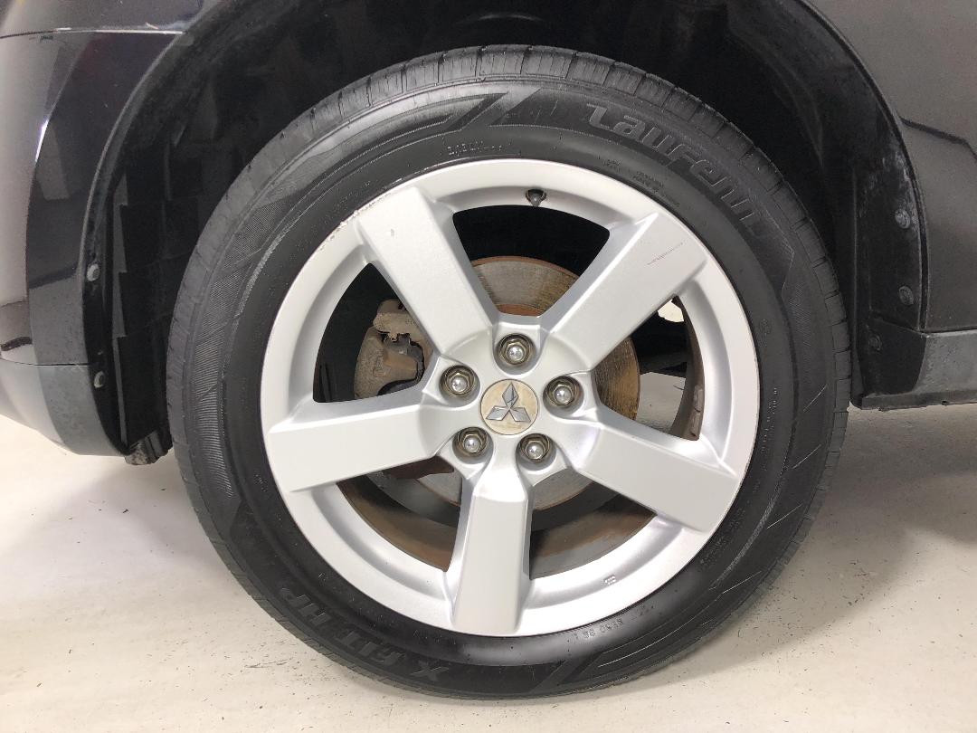 Photo '10' of Mitsubishi Outlander Photo '10' of Mitsubishi Outlander