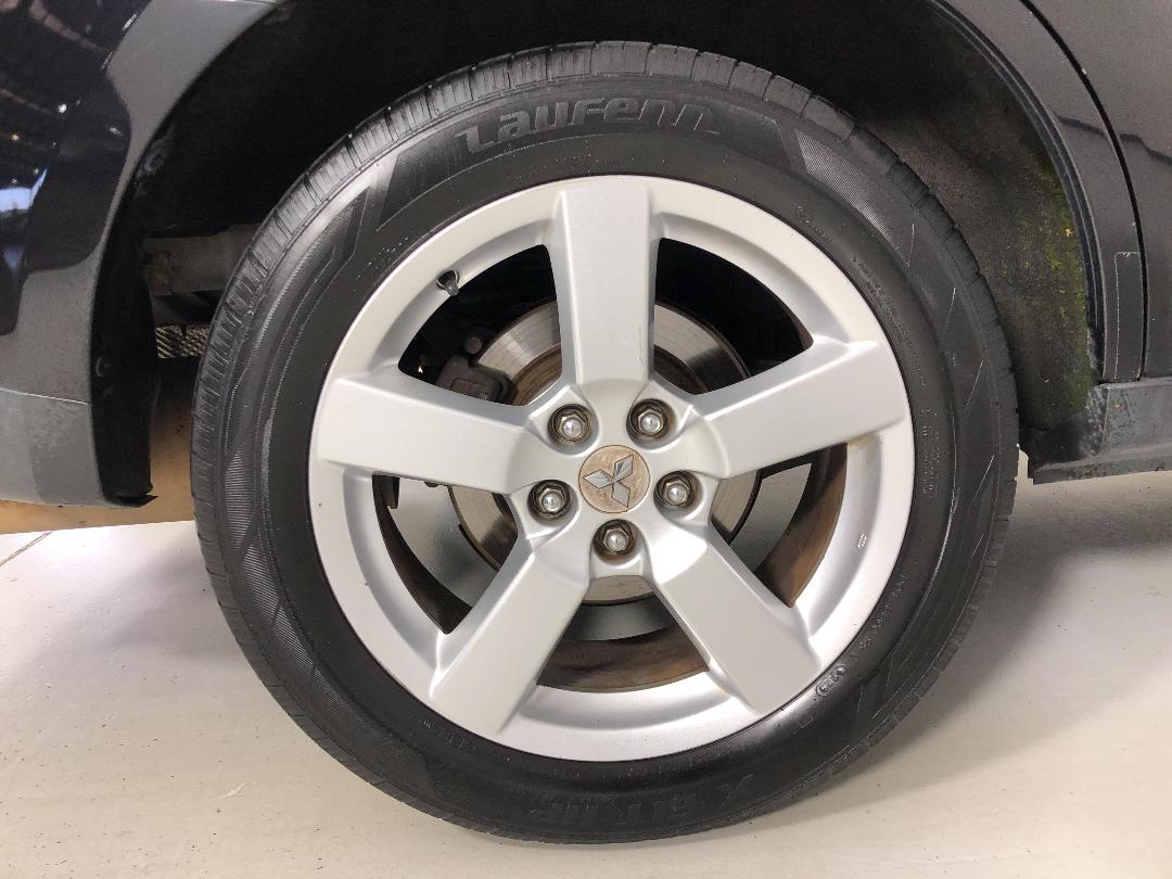 Photo '12' of Mitsubishi Outlander Photo '12' of Mitsubishi Outlander