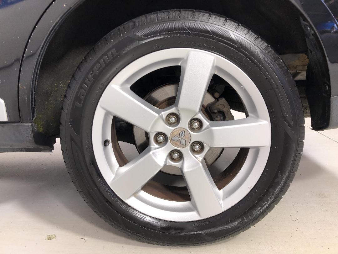 Photo '11' of Mitsubishi Outlander Photo '11' of Mitsubishi Outlander