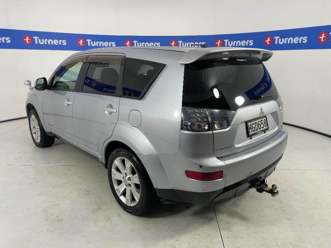 Photo '5' of Mitsubishi Outlander Photo '5' of Mitsubishi Outlander