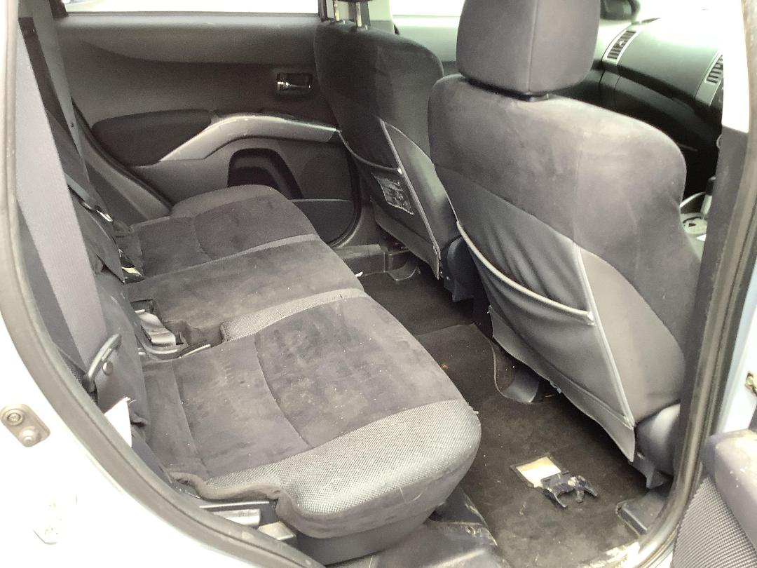 Photo '6' of Mitsubishi Outlander