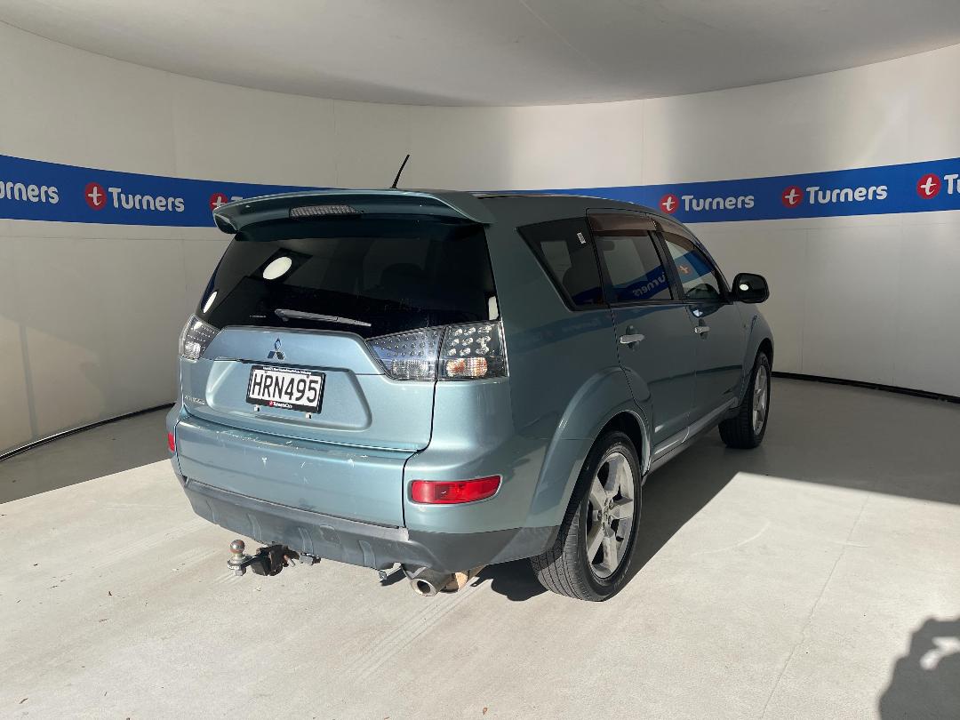 Photo '7' of Mitsubishi Outlander