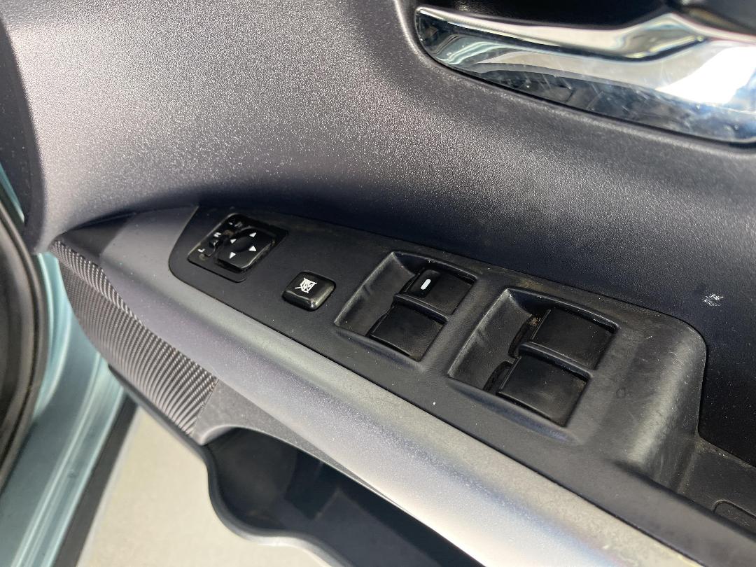 Photo '25' of Mitsubishi Outlander